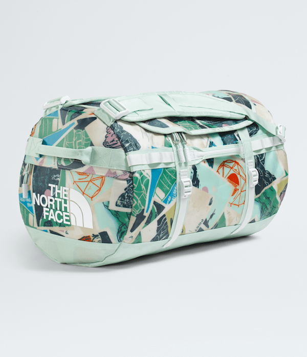 Base-Camp-DuffelS-TNF-FRONT34.png