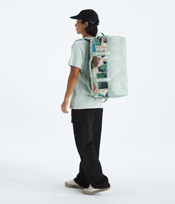 Base-Camp-DuffelS-TNF-MODELBACK.png