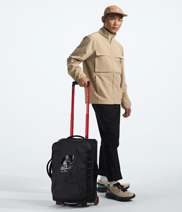 Base-Camp-Rolling-Thunder22-TNF-MODELBACK.png