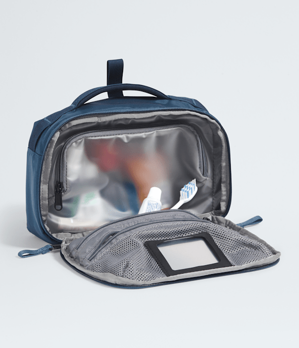 Base-Camp-Voyager-Toiletry-Kit-TNF-INT.png