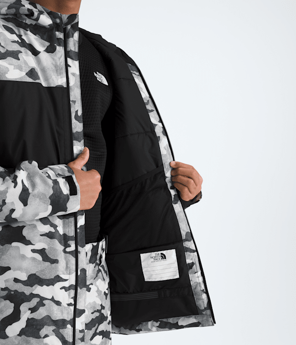 Boys-Freedom-Insulated-JacketPrint-TNF-MODELINT.png