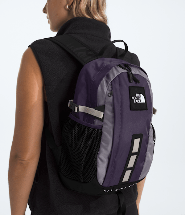 Hot-Shot-Mini-Pack-TNF-MODELBACK.png