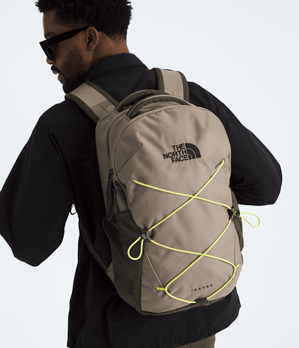 Jester-Backpack-TNF-MODELBACK.png