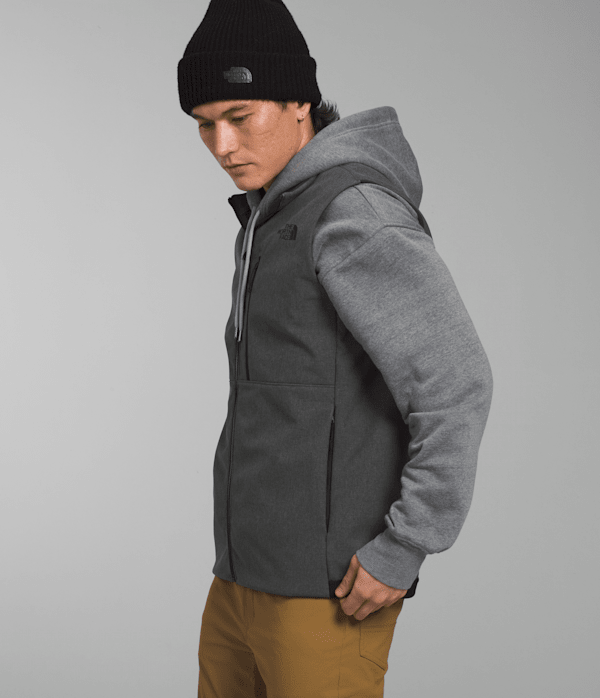 Mens-Apex-Bionic-3-Vest-TNF-MODEL34.png