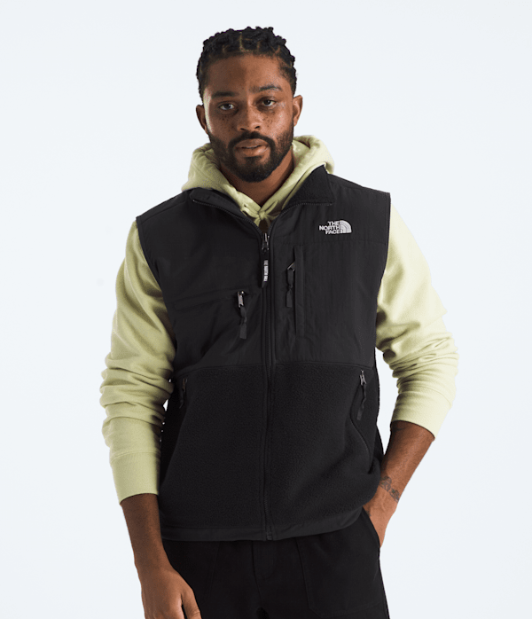 Mens-Retro-Denali-Vest-TNF-HERO.png
