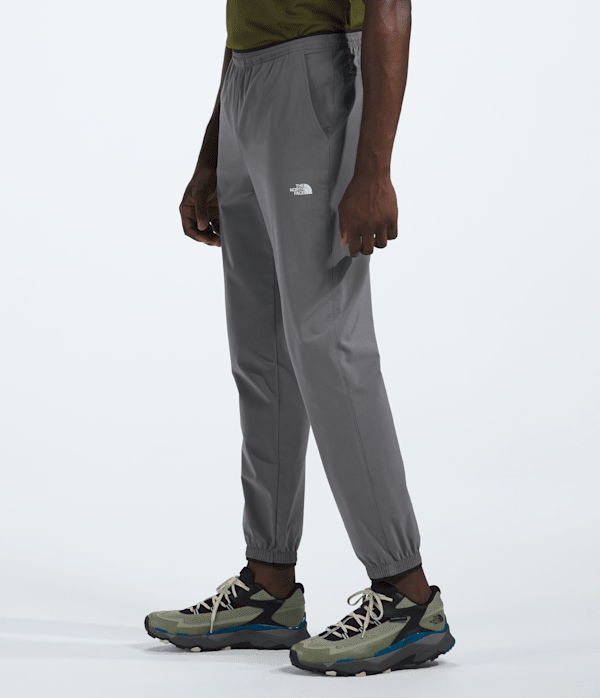 Mens-Wander-Joggers-20-TNF-Smoked-Pearl-MODEL34.png