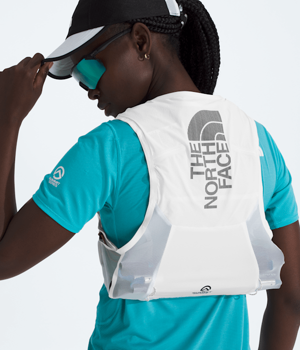 Summit-Series-Run-Vest-10-TNF-ALT2.png