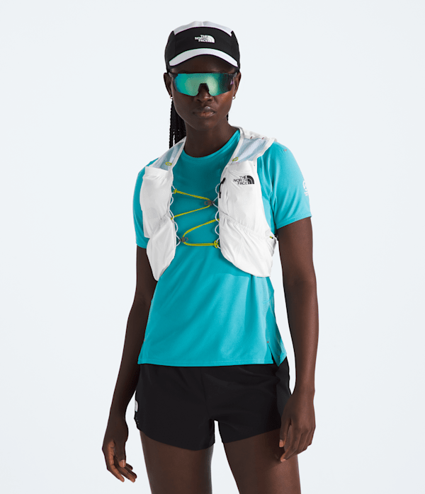 Summit-Series-Run-Vest-10-TNF-MODELBACK.png