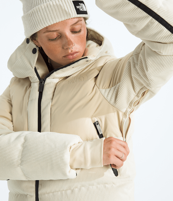 Womens-Cold-Spell-Corduroy-Cropped-Down-Jacket-TNF-MODELALT2.png