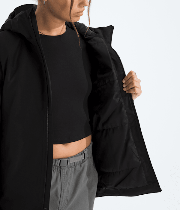 Womens-Quest-Insulated-Jacket-TNF-MODELINT.png