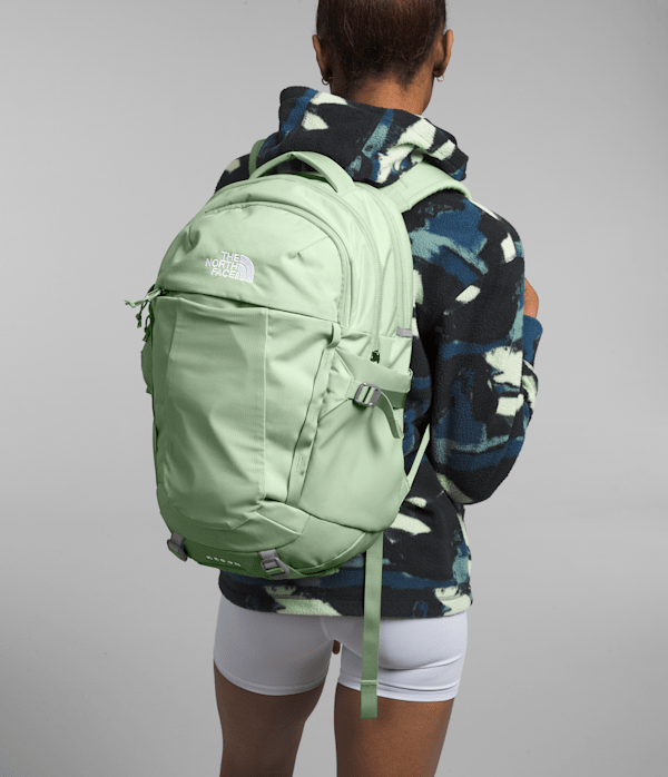 Womens-Recon-Backpack-TNF-MODELBACK.png