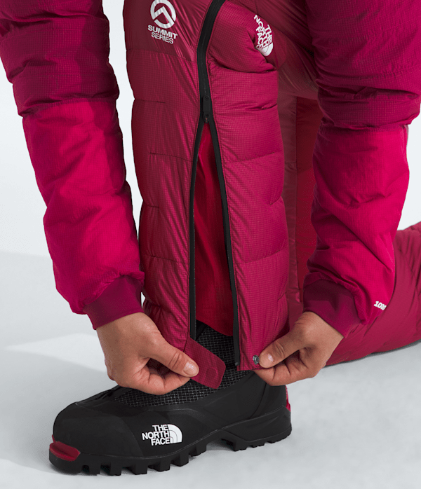 Womens-Summit-Series-CLOUD-DOWN-AMK-LT-Pants-TNF-MODELALT1.png