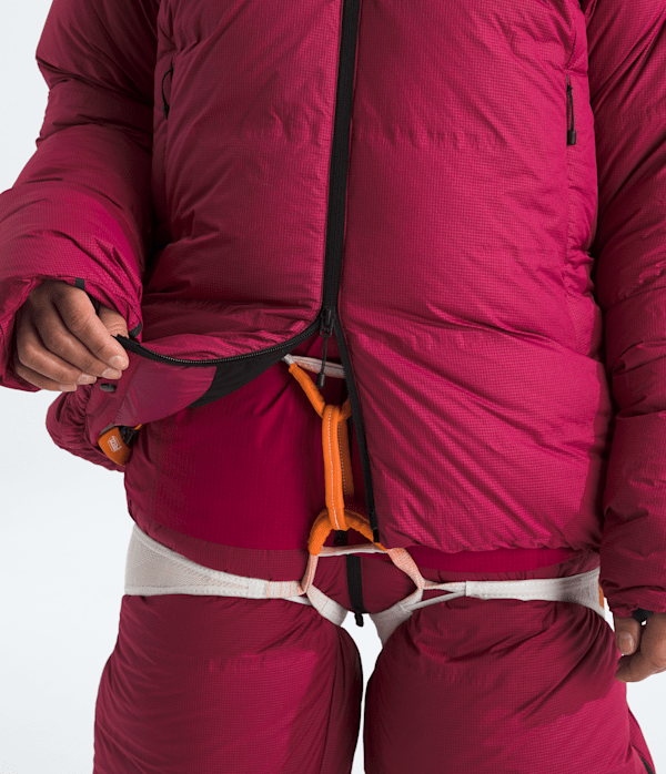 Womens-Summit-Series-CLOUD-DOWN-AMK-Parka-TNF-ALT1.png