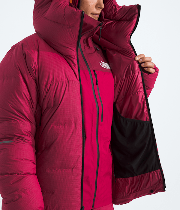 Womens-Summit-Series-CLOUD-DOWN-AMK-Parka-TNF-MODELINT.png